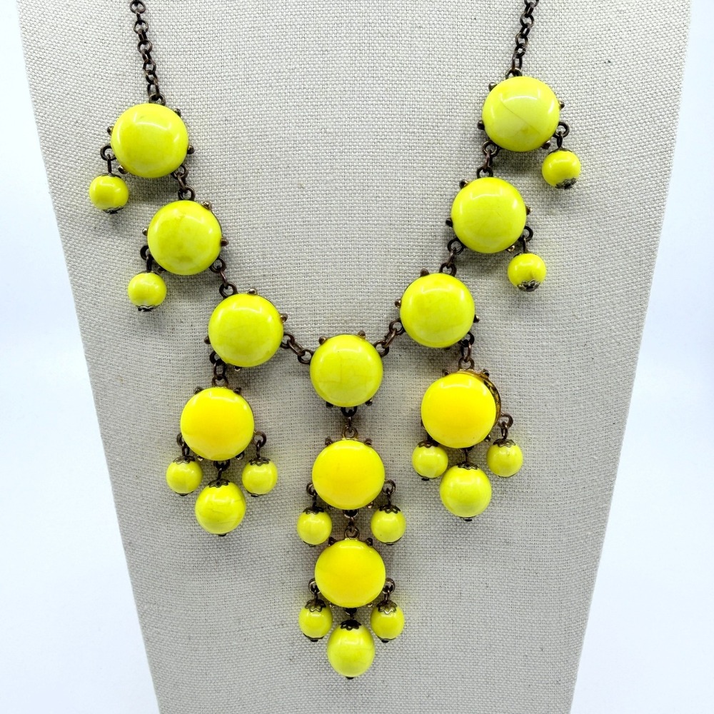 Vintage Chartreuse Yellow Lucite Bib Drop Statement Necklace